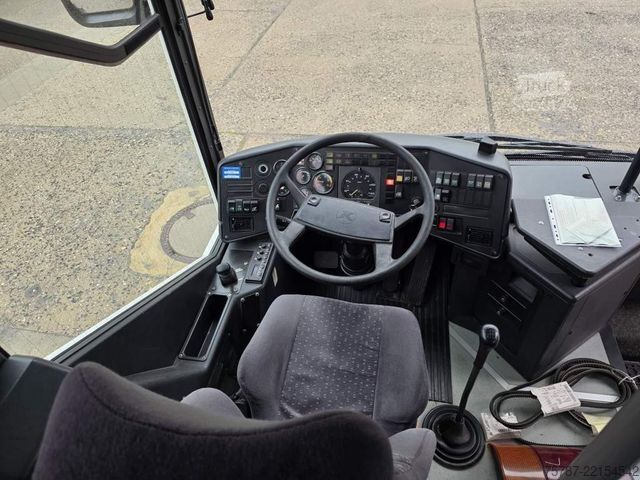 Intercitybus SETRA S315 Überland 53+49+1, großer Gepäckraum