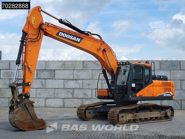 Crawler excavator Doosan DX225 LC-7 4 BUCKETS