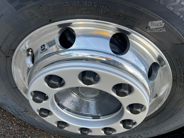 Standardni vlačilec DAF XF 480 FT mit ADR Ausstattung