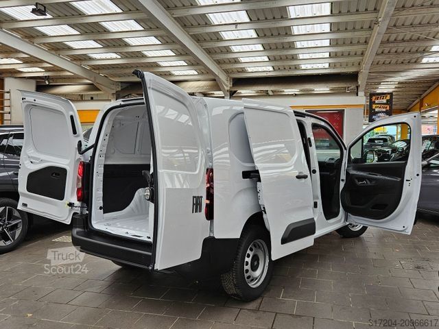 Fourgon tôlé FIAT Doblo Cargo 1,5D Maxi L2 AppleCP Kamera GJReifen