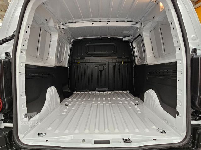 Fourgon tôlé FIAT Doblo Cargo 1,5D Maxi L2 AppleCP Kamera GJReifen