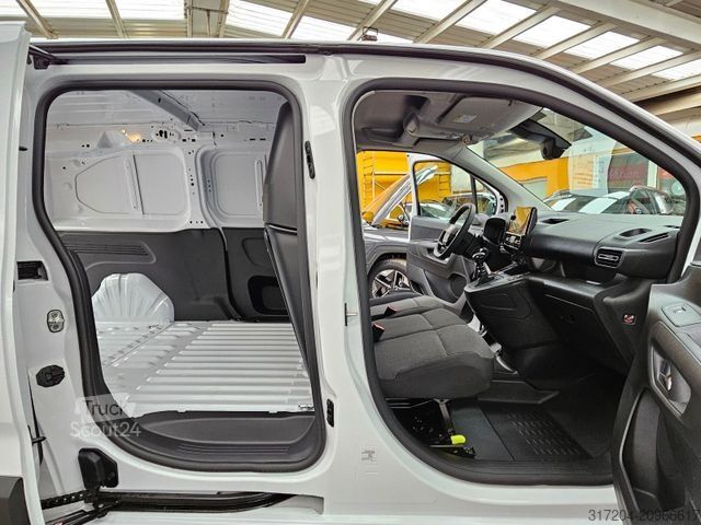 Furgon blaszak FIAT Doblo Cargo 1,5D Maxi L2 AppleCP Kamera GJReifen