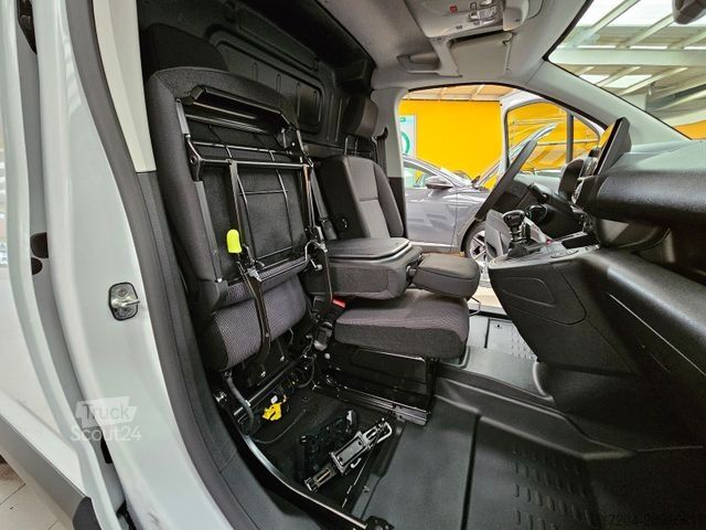 Furgon blaszak FIAT Doblo Cargo 1,5D Maxi L2 AppleCP Kamera GJReifen