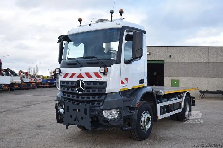 Valiză Mercedes-Benz Arocs 1836