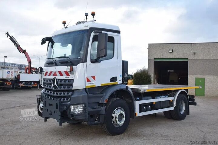 Mala Mercedes-Benz Arocs 1836