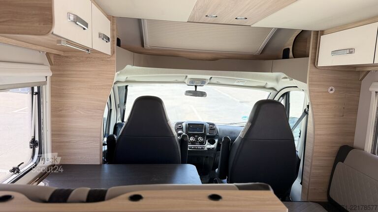 Caravana semiintegrada Fiat Ducato Weinsberg Carasuite