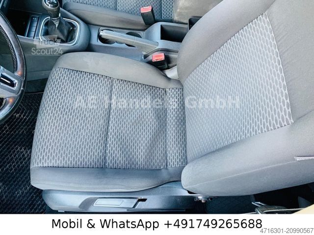 Minibus VOLKSWAGEN Golf VI Variant 1.6 TDI 77KW BlueMotion *AHK/AC