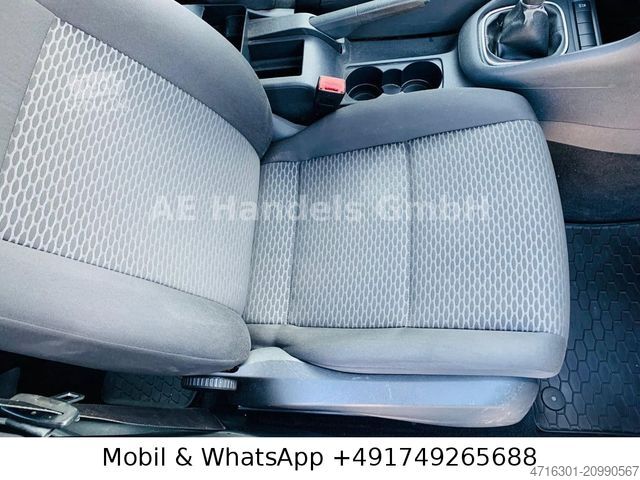 Minibus VOLKSWAGEN Golf VI Variant 1.6 TDI 77KW BlueMotion *AHK/AC