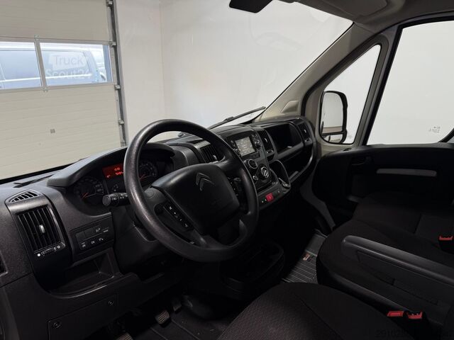 Véhicule utilitaire Citroen Jumper 35,Kasten-Doka(7-Si.),L2H1,Klima,PDC,AHK