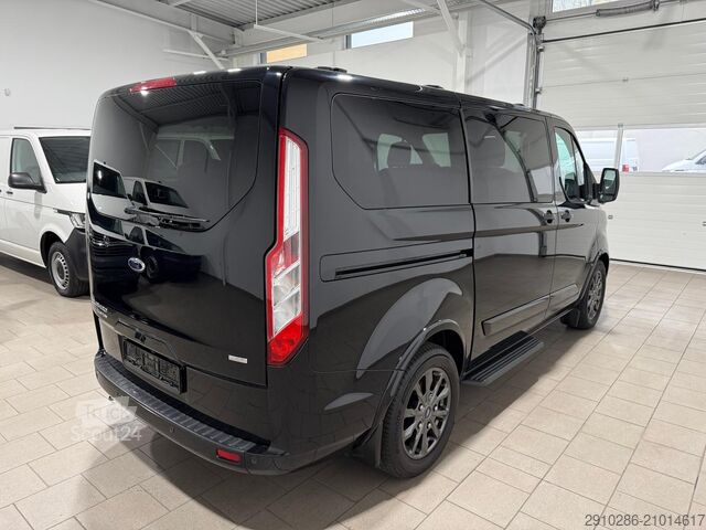 Komercinė transporto priemonė Ford Tourneo Custom Titanium X (8-Si.),Klima,Navi,PDC