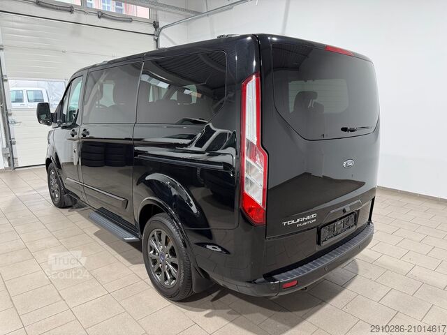 Komercinė transporto priemonė Ford Tourneo Custom Titanium X (8-Si.),Klima,Navi,PDC