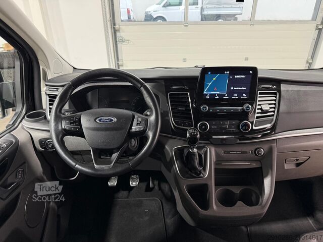 Komercinė transporto priemonė Ford Tourneo Custom Titanium X (8-Si.),Klima,Navi,PDC