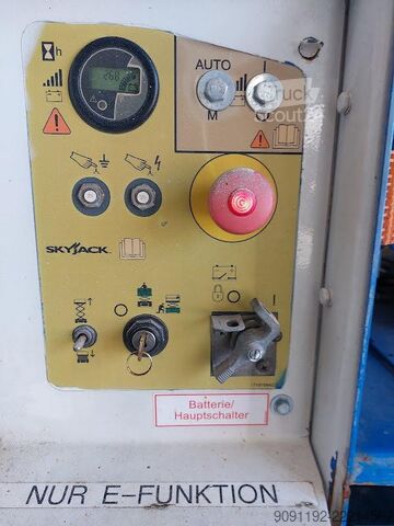 Makaslı kaldırma SkyJack SJ6832 RTE