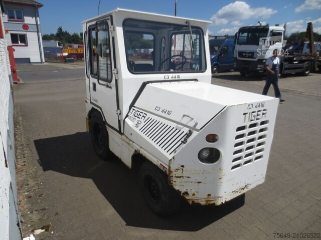 Customized van Tiger TC-50 TC 50, Zugmaschine
