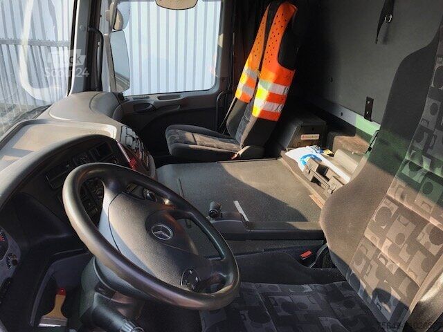 Camion-citerne Mercedes-Benz Actros 1841 L 4x2 Actros 1841 L 4x2, Esterer Tankaufbau ca. 13.500l, 2 Kammern