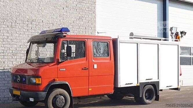 Camion de pompiers Mercedes-Benz 811D 4x2 LF 811D 4x2 LF Feuerwehrwagen