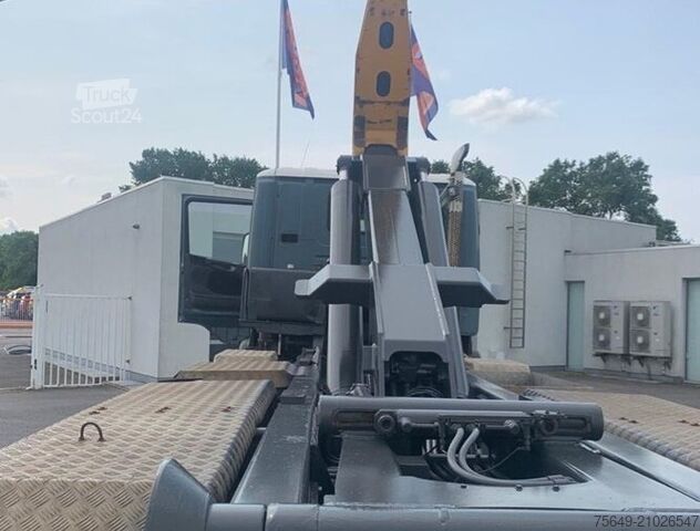 Camion benne à bras amovible Scania R420 CB 8x4 MNZ R420 CB 8x4 MNZ, Retarder, Euro4