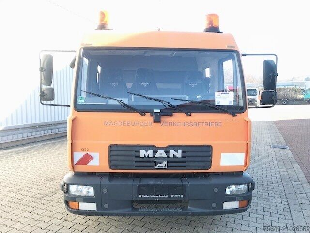 Fourgon pick-up MAN LE 8.185 LC Doka 4x2 BB LE 8.185 LC Doka 4x2 BB, 2x AHK