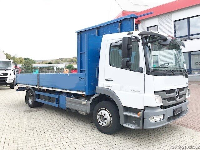 Flatbed truck Mercedes-Benz Atego 1224 L 4x2 Atego 1224 L 4x2 Glastransporter, gegen Aufpreis Heckkran Fassi F95A21