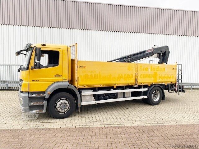 Grue montée sur camion Mercedes-Benz Axor 1833 L 4x2 Axor 1833 L 4x2 mit Heckkran Hiab XS 133 K-2