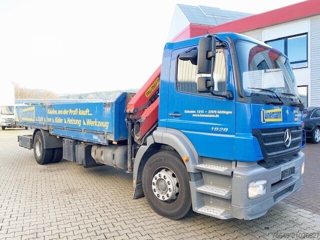 Żuraw samochodowy Mercedes-Benz Axor 1828 L 4x2 Axor 1828 L 4x2 mit Kran Palfinger PK 9501, Funk