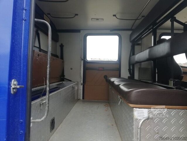 Бортовой грузовик Mercedes-Benz 917 AF 4x4 Doka 917 AF 4x4 Doka