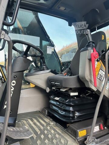 Pelle sur roues Volvo EWR 150 E