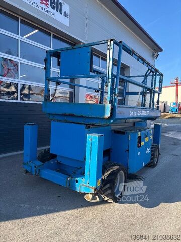 Elevador de tijera Genie GS 3369 RT - 12m Diesel Scherenarbeitsbühne 4x4