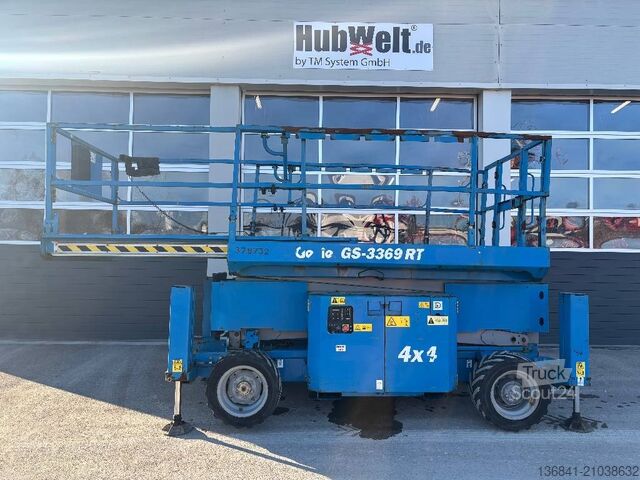 Elevador de tijera Genie GS 3369 RT - 12m Diesel Scherenarbeitsbühne 4x4