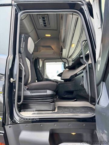 Tracteur routier standard FORD F-MAX 500 in Voll- Ausstattung, MIETEN?