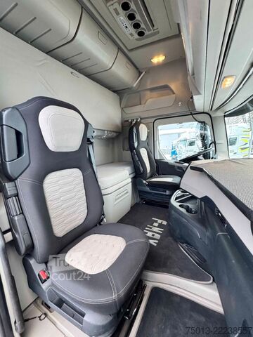 Tracteur routier standard FORD F-MAX 500 in Voll- Ausstattung, MIETEN?