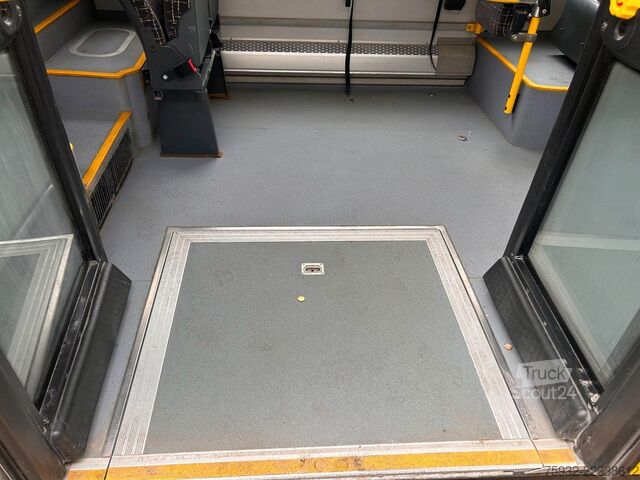 Stadsbuss SOLARIS Urbino 8.9  LE MIDI KLIMA  2,4 m GURTE  NEULACK