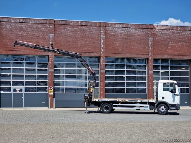Camion-grue MAN TGL 12.210 - HIAB 077 DUO Crane / Grua - Manual...