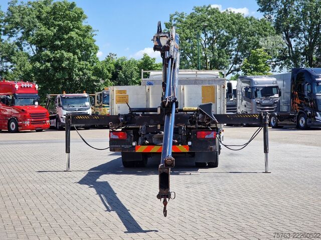 Camion-grue MAN TGL 12.210 - HIAB 077 DUO Crane / Grua - Manual...