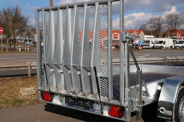 Přívěs na auto BLYSS NEU Baumaschinentransporter 305x155cm 2700kg zGG