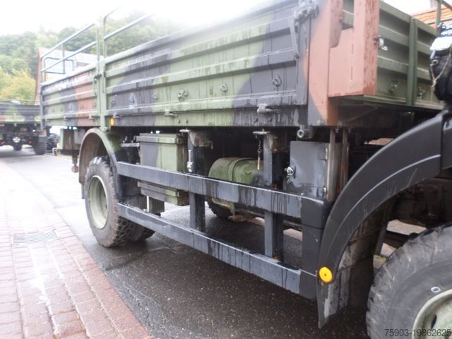Камион с платформа MERCEDES-BENZ Pritsche 5 to 1017 A 4x4 Bundeswehr
