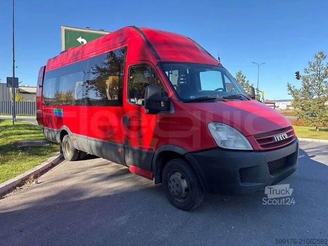 Trasporto persone IVECO Daily
