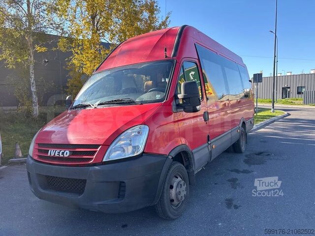 Trasporto persone IVECO Daily