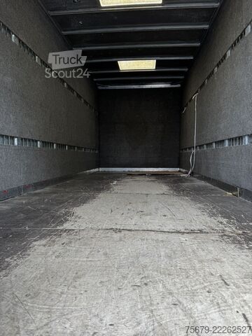 Wechselbrücke mit Kofferaufbau Sommer BDF-System 7.150 mm, mit Portaltür