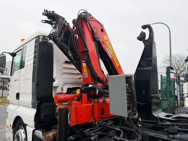 Containertransport (haakarmsysteem) MAN TGA 26.430 6x2 HOOKLIFT + CRANE PALFINGER PK 19...