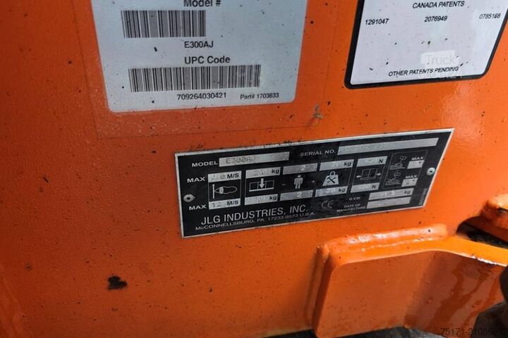 Plataforma de trabajo telescópica articulada JLG E300AJ As-Is, Electric, 11m Working Height, 6.77m,