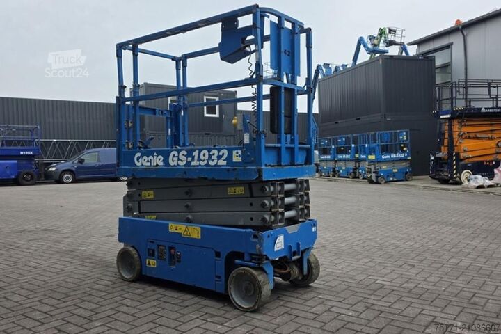 Šķēres lifts Genie GS1932 Electric, Working Height 7.8 m, 227kg Capac