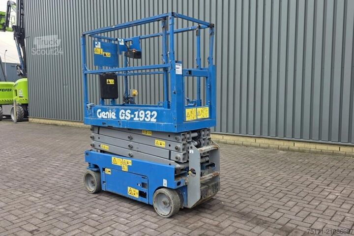 Šķēres lifts Genie GS1932 Electric, Working Height 7.8 m, 227kg Capac