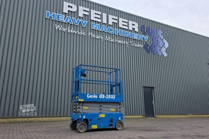 Šķēres lifts Genie GS1932 Electric, Working Height 7.8 m, 227kg Capac