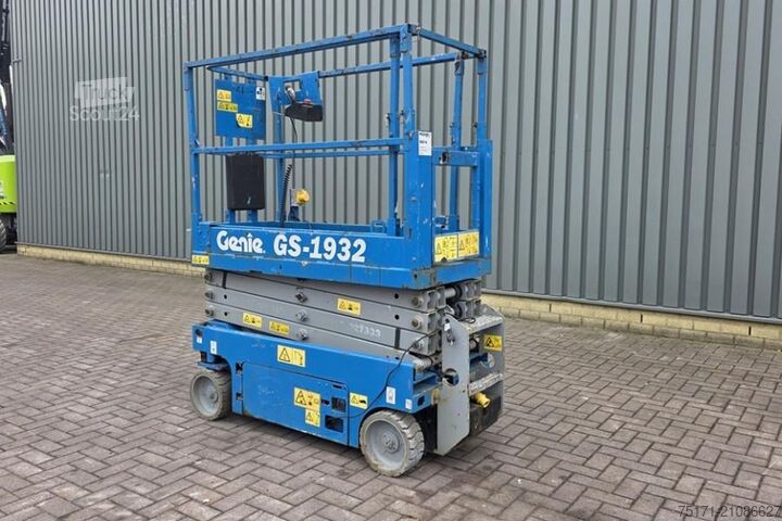 Šķēres lifts Genie GS1932 Electric, Working Height 7.8 m, 227kg Capac