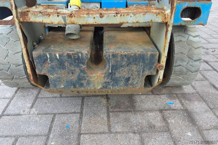 Šķēres lifts Genie GS1932 Electric, Working Height 7.8 m, 227kg Capac