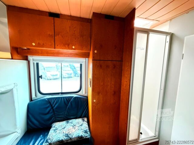 Dyretransportbil MAN 10220 5  Pferde Wohnung /Dusche