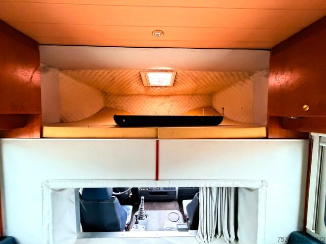 Dyretransportbil MAN 10220 5  Pferde Wohnung /Dusche