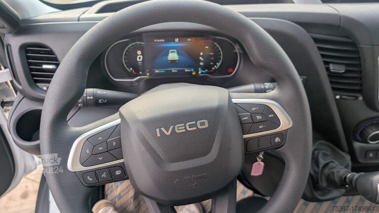 Camião basculante de três lados IVECO 35C16