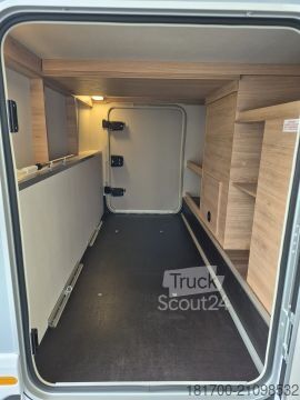 Напівінтегрований кемпер Knaus L!VE WAVE 650 MEG Black Selection *TraumMobil*Autark e*